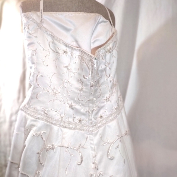 Olay cassini wedding dress - Picture 14 of 16